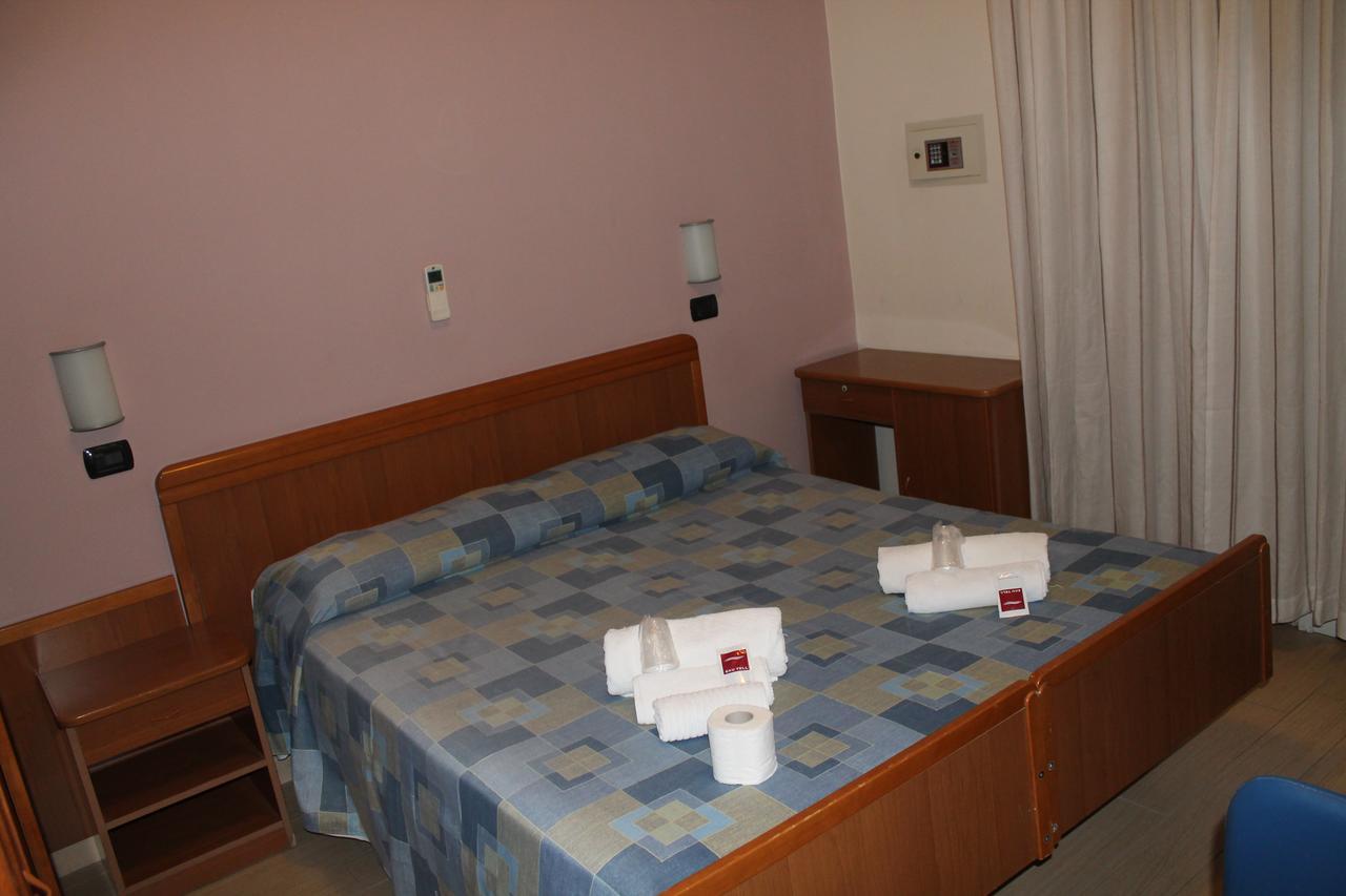 Hotel Oblio Rimini Cameră foto