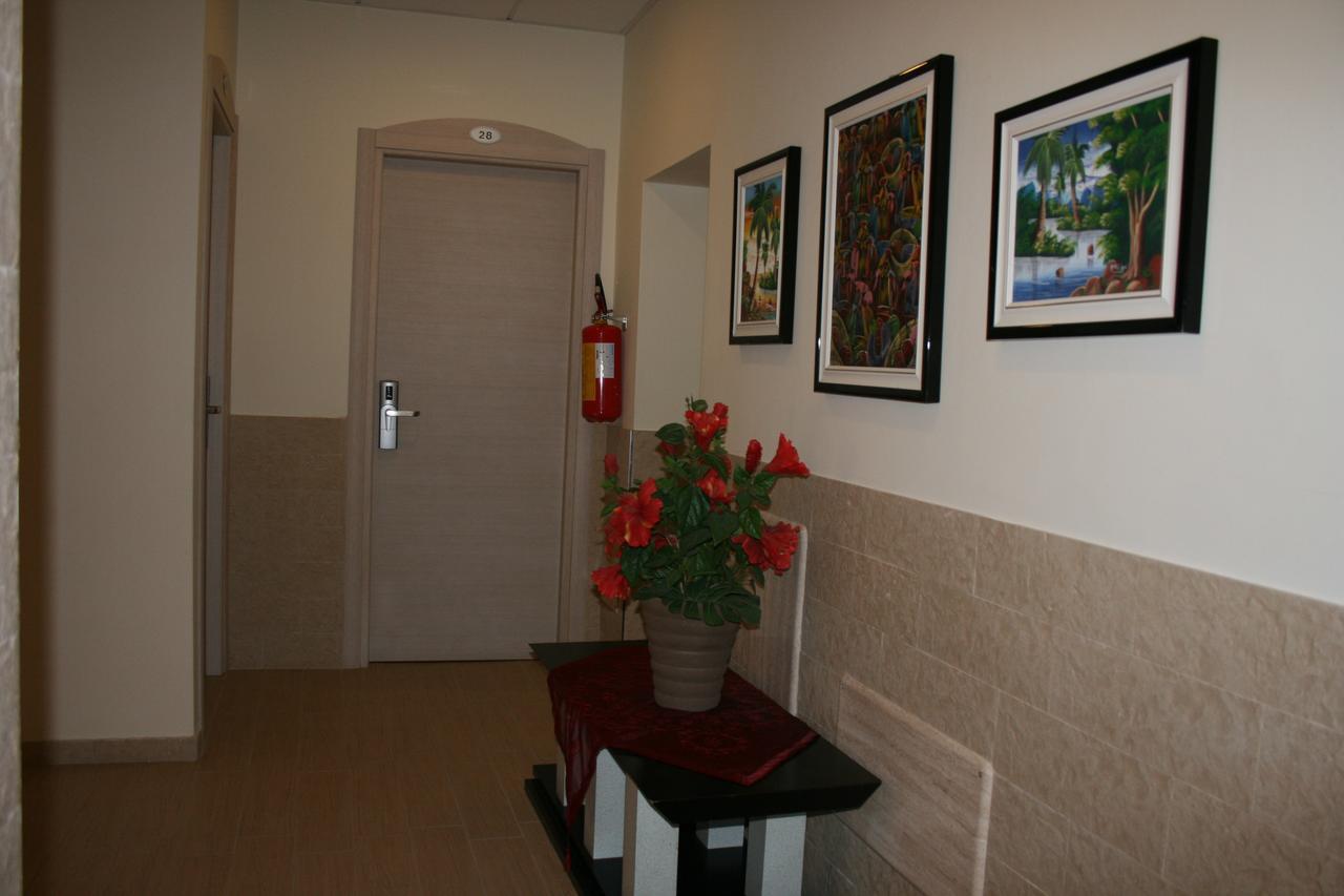 Hotel Oblio Rimini Exterior foto